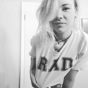 Meet your Posher, Cloé